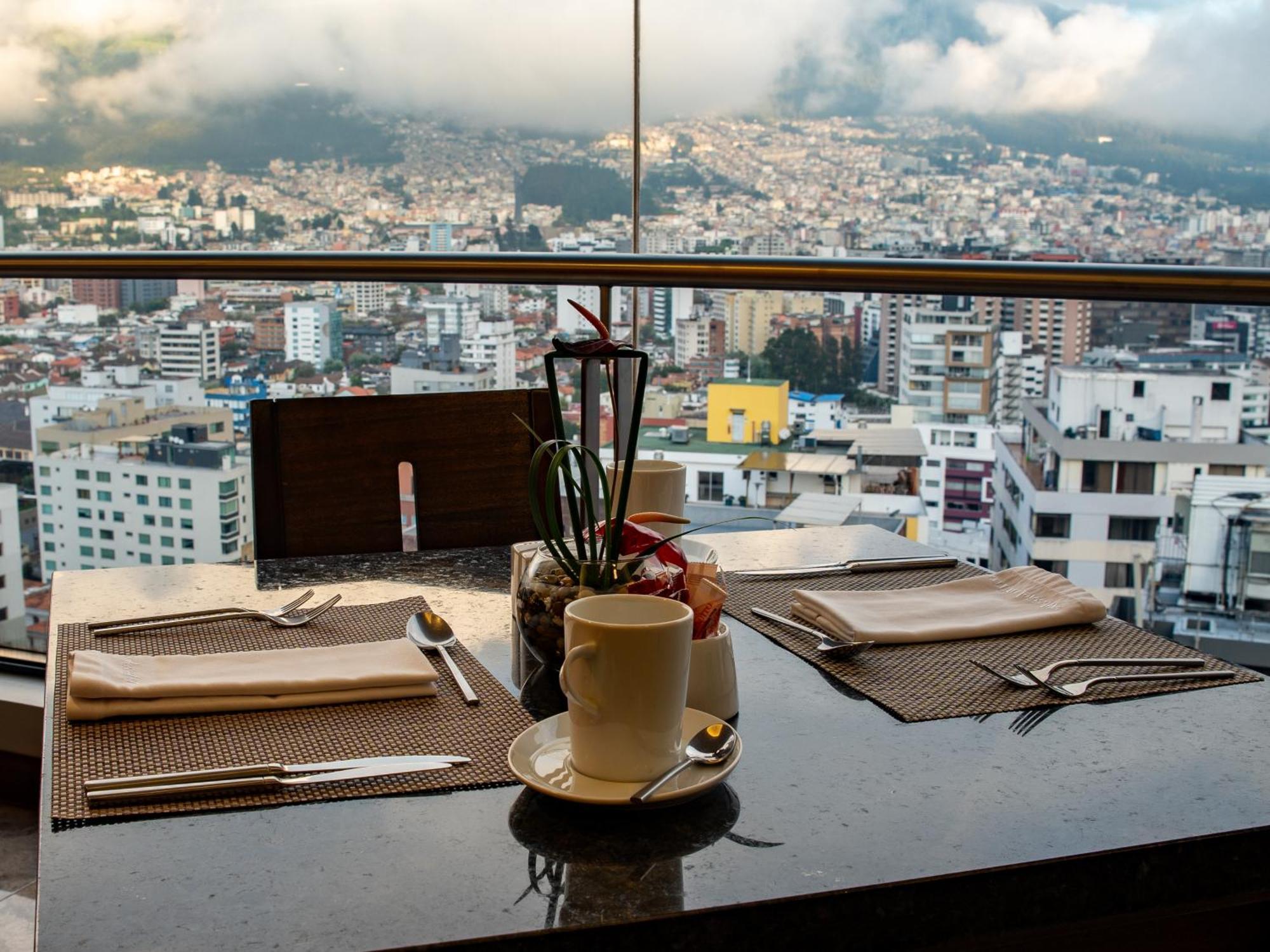 Swissotel Quito Buitenkant foto